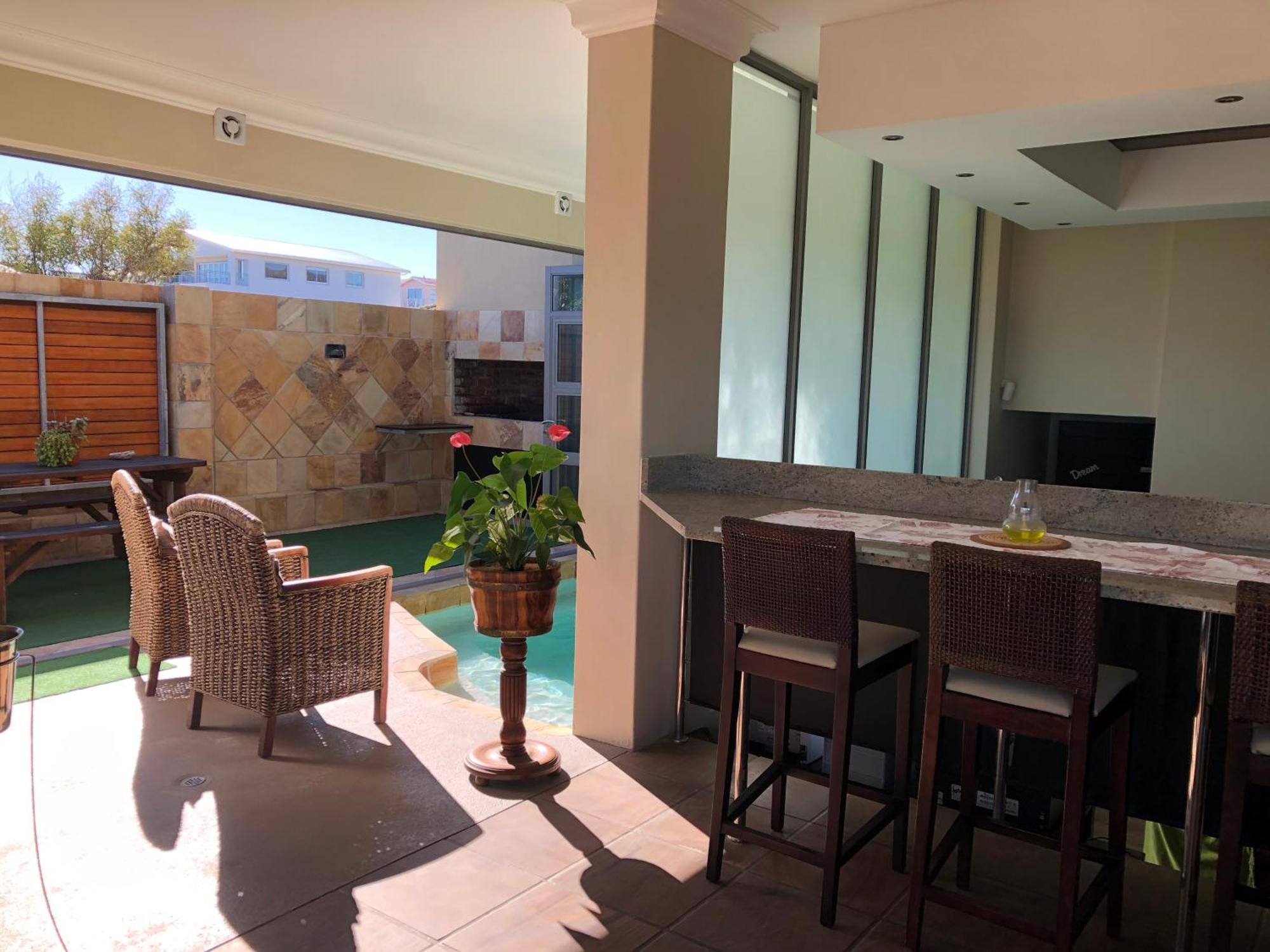 Marine 5 Boutique Hotel Gansbaai Ngoại thất bức ảnh